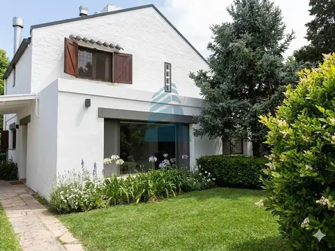 VENTA Casa de 5 ambientes con pileta - Barrio Golfers Country Club, Pilar