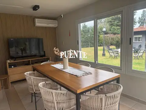 Casa en Venta con 3 cocheras