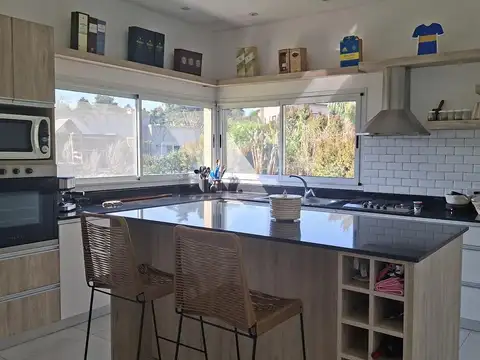 Casa EN ALQUILER ANUAL I  4 AMBIENTES I SAN MATIAS, ESCOBAR, GBA NORTE I PILETA I ESCRITORIO