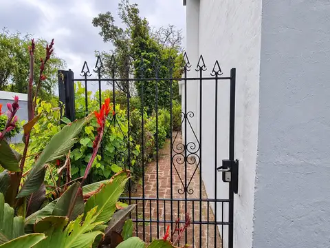 Casa 5 ambientes con 1 baño