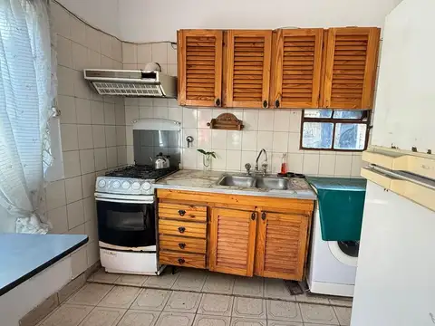 VENTA CASA 4 AMB LOTE PROPIO JARDIN R. DE ESCALADA