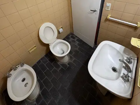 Prof Juan Carlos Bagnat 3300, Piso PB