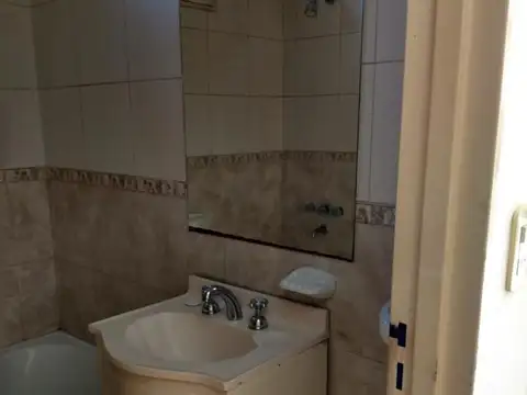 VENTA DEPARTAMENTO DE 1 DORMITORIO EN SUIPACHA AL 800