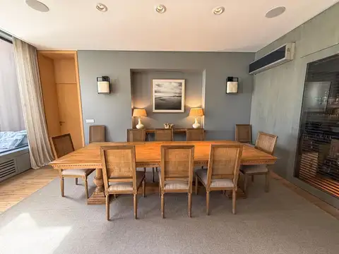 Casa 7 ambientes con 5 baños