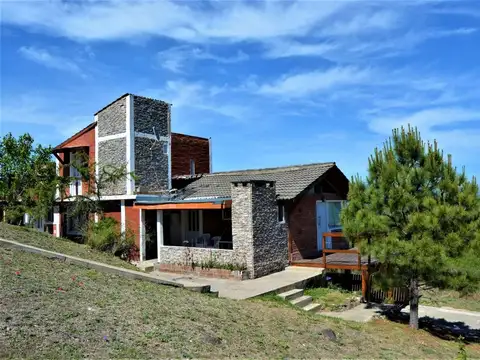 VENTA COMPLEJO DE CABAÑAS RUMIPAL VISTA AL LAGO 