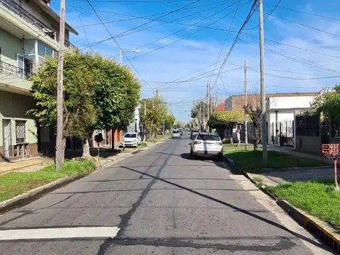 Depto Tipo Casa en Venta de 2 ambientes