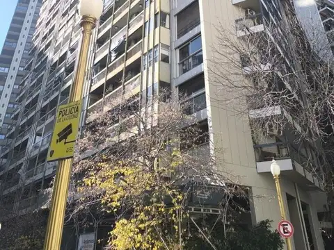 Departamento en venta torre Arroyo esquina Suipacha  4 ambientes todo sol  