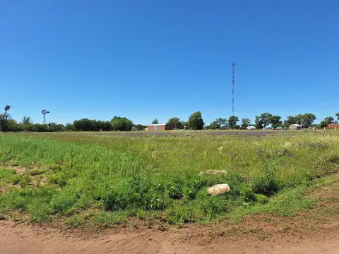 Terreno en Av. Coronel Segundo Roca esq. Chiclana