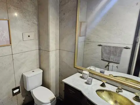 Casa en Venta con 4 cocheras