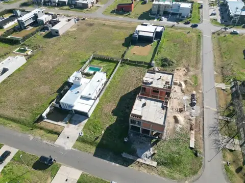 Leloir y La Tradicion , Piso No definido