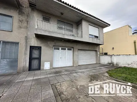 Galpon en Venta 20  mts Frente