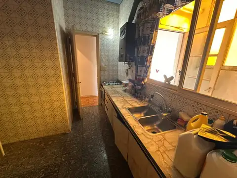 Venta de casa mas local en San Cristobal