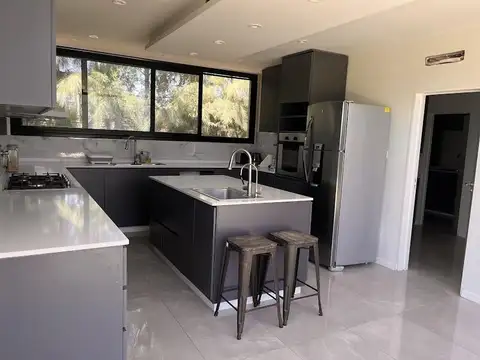 Casa en Venta al Oeste