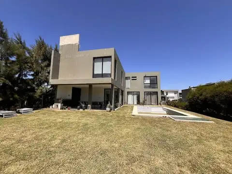 Calle 47 y Autopista,  Las Golondrinas