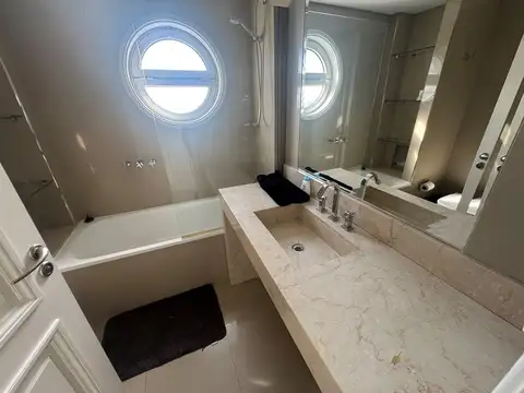 Departamento 5 ambientes con 5 baños