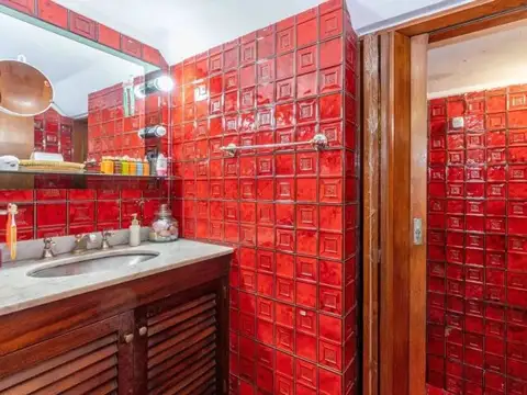 Casa 7 ambientes con 3 baños