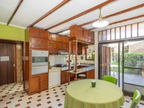 VENTA CASA 7 AMBIENTES BARRACAS