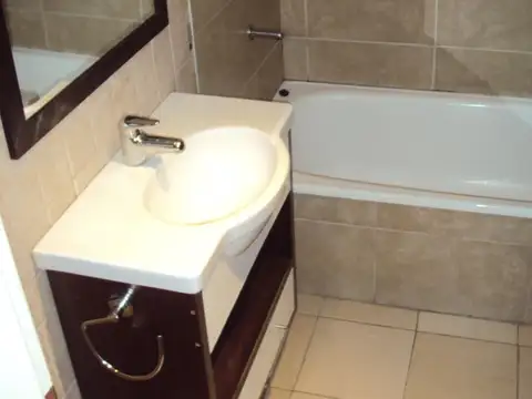 Departamento en Alquiler con 1 cocheras