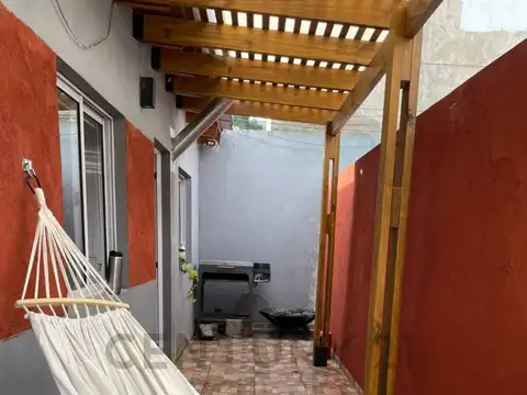 39 Entre 142 y 143 2300, Piso 0