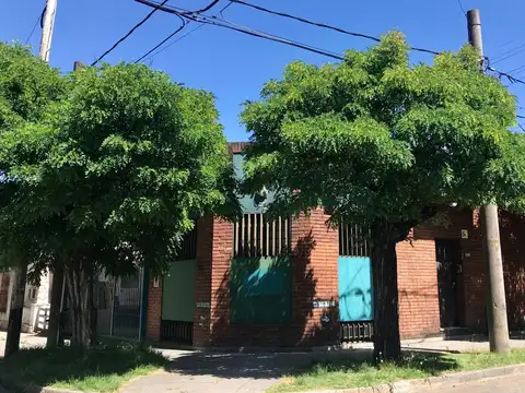 25 de mayo 1111 esq San Martin