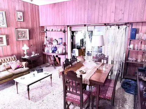 Casa de 5 ambientes en Venta en Quilmes c/ pileta