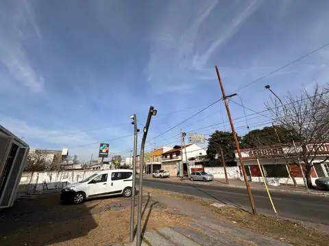 LOCAL EN VENTA BERAZATEGUI OPORTUNIDAD