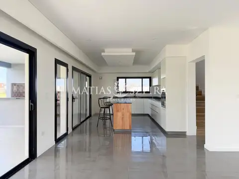 Casa en Venta en Moreno, USD 375.000