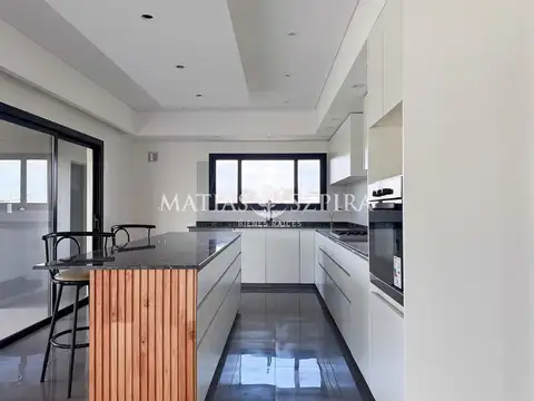 Casa 5 ambientes con 3 baños