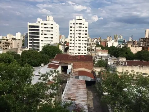 AL FRENTE - 2 DORMITORIOS Y ESCRITORIO - 2 BAÑOS