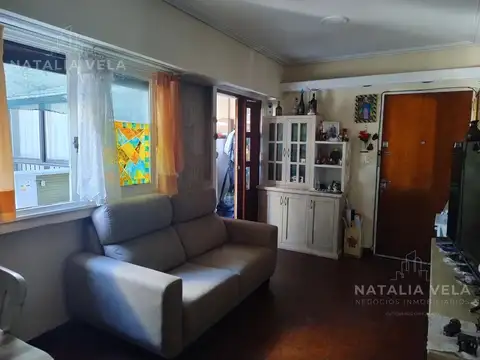 VENTA - Departamento 3 amb.   escritorio - Piso alto - Muy luminoso - Balcón