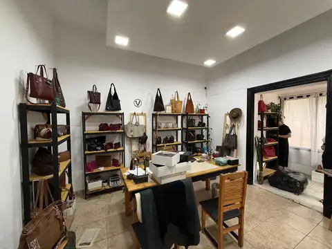 Casa en Alquiler en Villa Ballester, $ 920.000