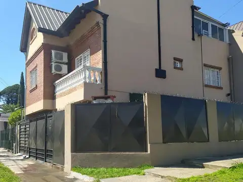 Domingo Olivera 1400