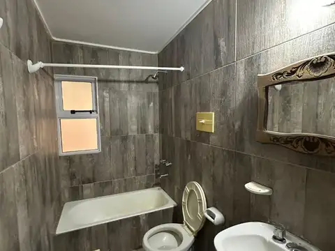Rioja 2700, Piso 1°