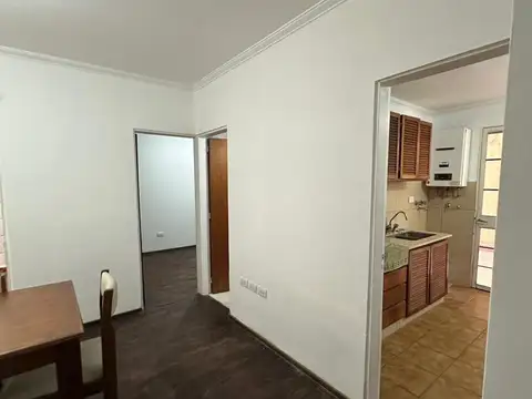 Rioja 2700, Piso 1°