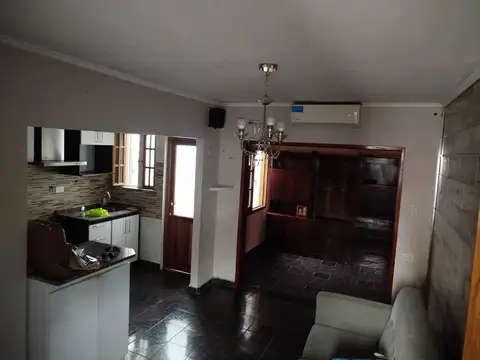 Depto Tipo Casa en Venta 80 años