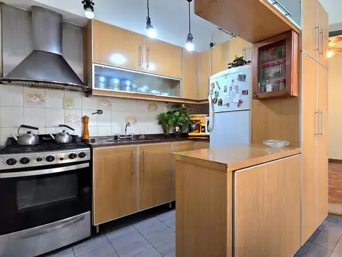Depto Tipo Casa en Venta 50 años