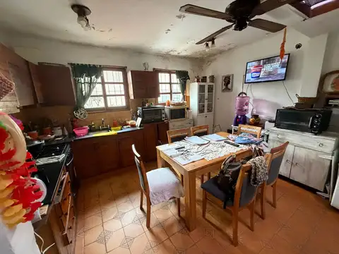 Depto Tipo Casa en Venta en Chacarita, USD 170.000
