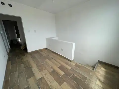 Castelar Norte Dúplex 3 ambientes con terraza