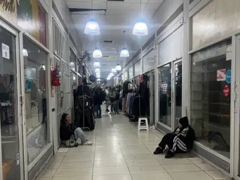 Av. Corrientes 2314 , Piso 0