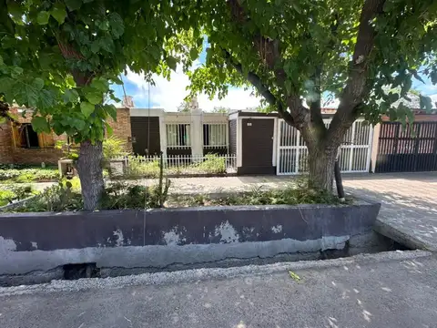 Casa Venta 4 dormitorios Carrodilla, Luján de Cuyo