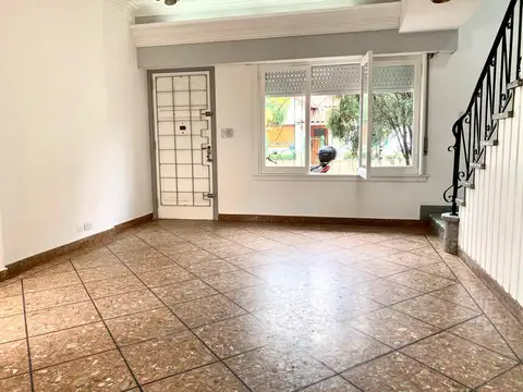 Depto Tipo Casa en Venta en Munro, USD 122.000