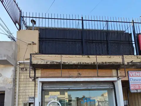 DEPTO T/CASA 2 AMB C/PATIO AL FTE (HOY COMO LOCAL COMERCIAL)