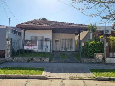 Casa Chalet  en Venta en Villa Adelina, San Isidro, G.B.A. Zona Norte