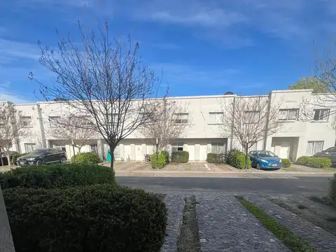 Venta de Departamento  - 3 Ambientes, en Pellegrini Village, Pilar, GBA Norte