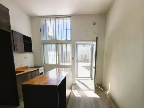 Depto Tipo Casa en Venta en Monte Castro, USD 84.900