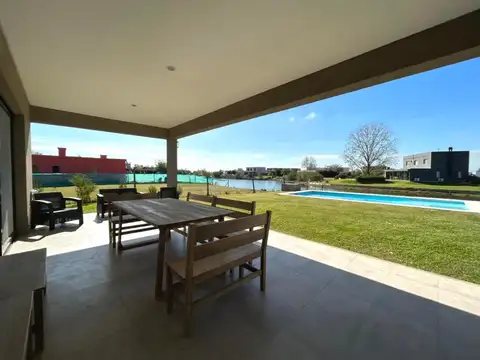 Casa en El Canton - Norte a la laguna OPORTUNIDAD ORIENTACION NORESTE