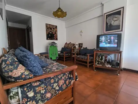 Hermoso departamento 3 ambientes, zona La Perla.