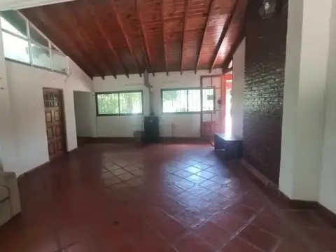Casa 4 ambientes con 3 baños