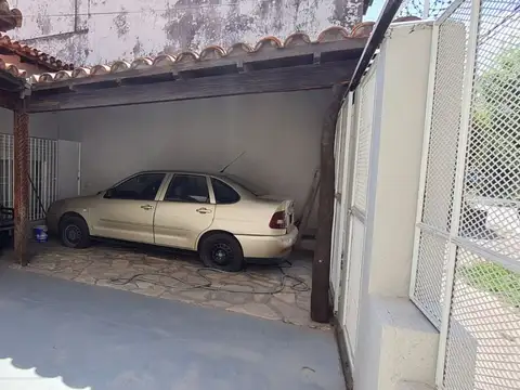 Dr J Jose Paso 400
