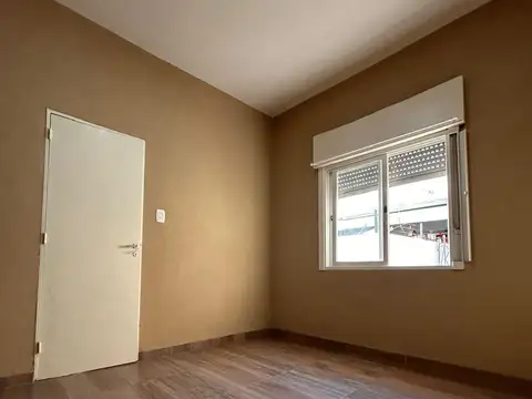 Depto Tipo Casa en Venta 50 años